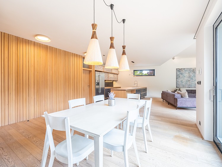 Prodej rodinného domu 374 m², pozemek 1 736 m² - foto 4