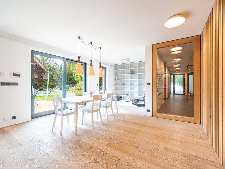 Prodej rodinného domu 374 m², pozemek 1 736 m² - foto 7