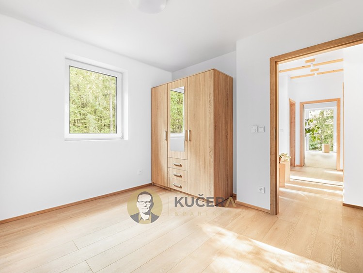 Prodej rodinného domu 160 m², pozemek 807 m² - foto 8