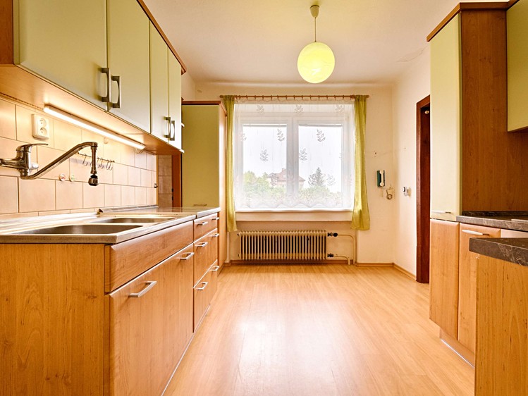 Prodej  rodinného domu 180 m², pozemek 805 m² - foto 5