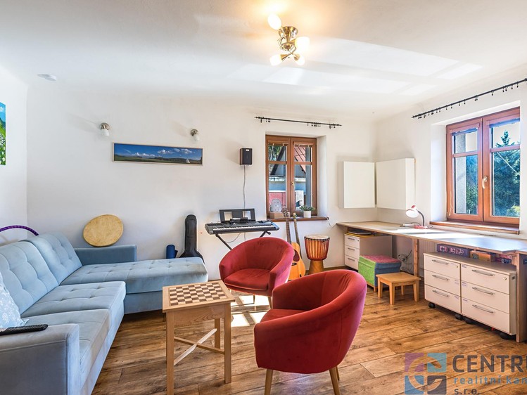 Prodej rodinného domu 131 m², pozemek 910 m² - foto 3