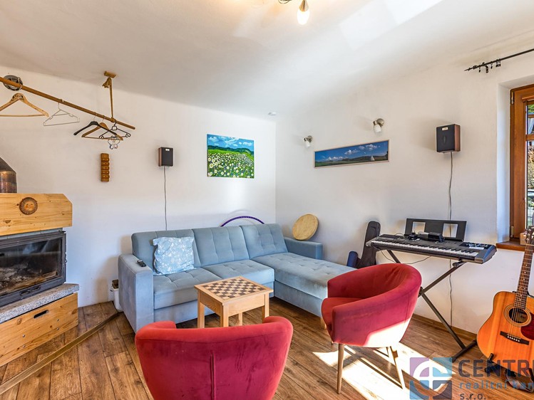 Prodej rodinného domu 131 m², pozemek 910 m² - foto 4