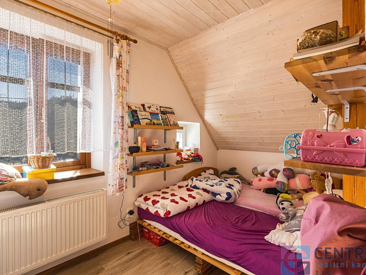 Prodej rodinného domu 131 m², pozemek 910 m² - foto 7