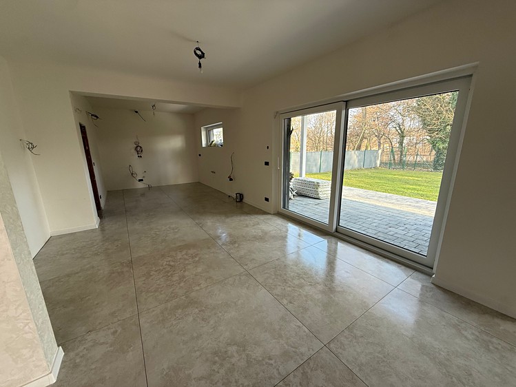 Prodej rodinného domu 200 m², pozemek 950 m² - foto 7