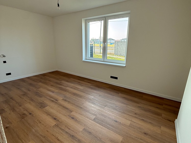 Prodej rodinného domu 200 m², pozemek 950 m² - foto 8