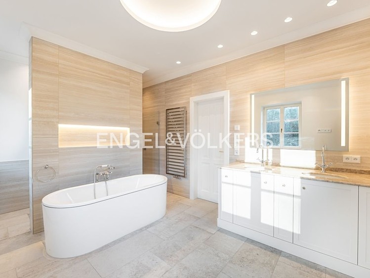 Pronájem vily 253 m², pozemek 2 005 m² - foto 5