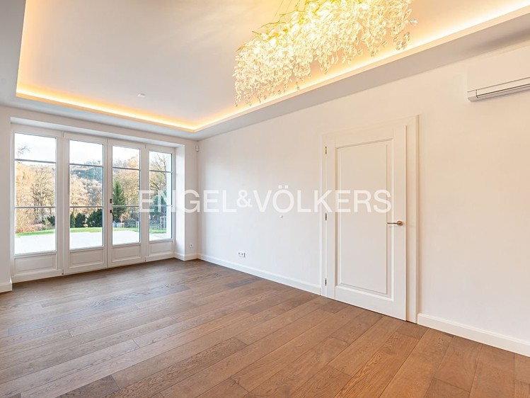 Pronájem vily 253 m², pozemek 2 005 m² - foto 6