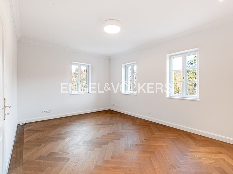 Pronájem vily 253 m², pozemek 2 005 m² - foto 8