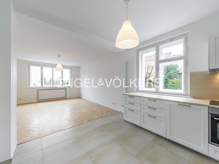Pronájem  rodinného domu 244 m², pozemek 829 m² - foto 4