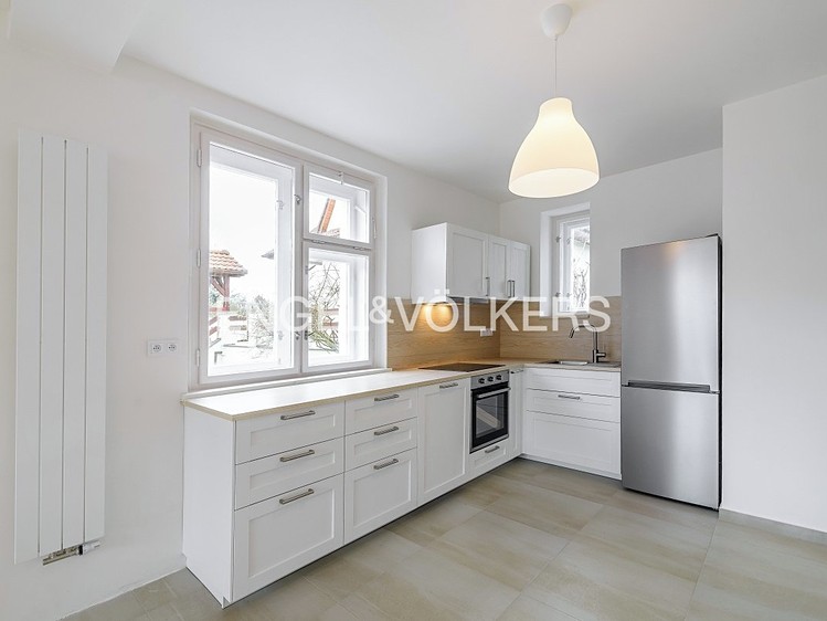 Pronájem  rodinného domu 244 m², pozemek 829 m² - foto 5