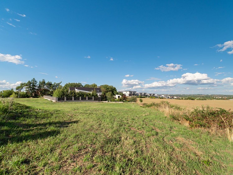 Prodej stavebního pozemku 657 m² - foto 2