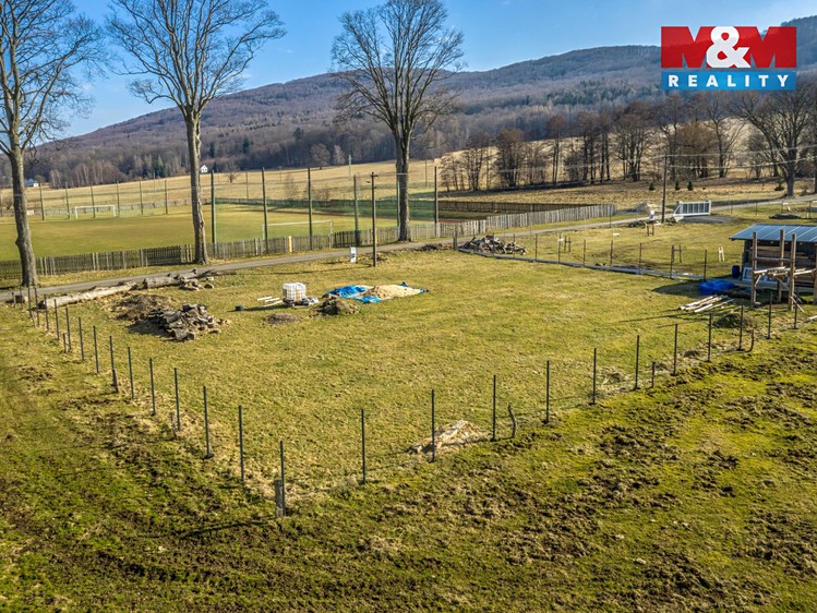 Prodej stavebního pozemku 1 390 m² - foto 7