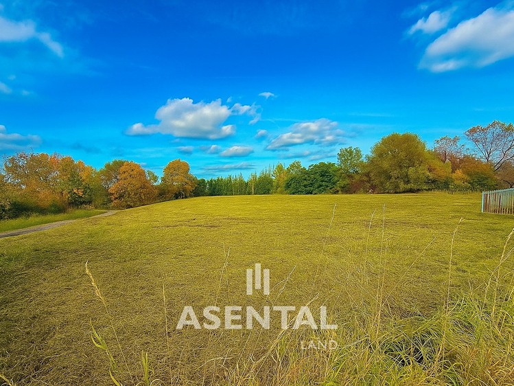 Prodej stavebního pozemku 20 869 m² - foto 1