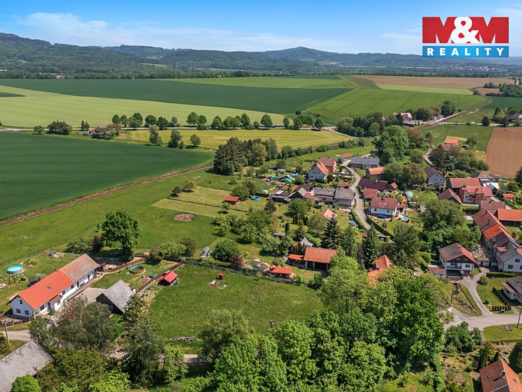 Prodej stavebního pozemku 1 200 m² - foto 8