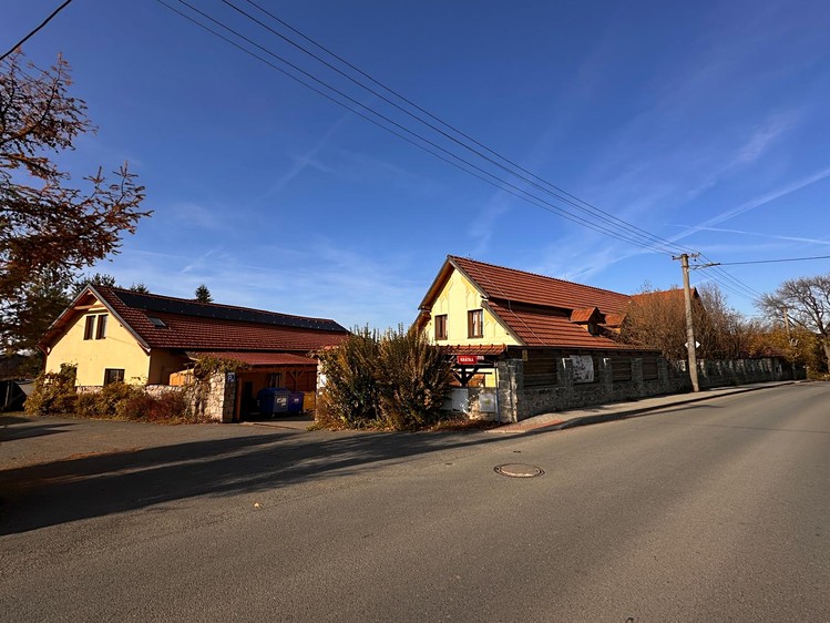 Prodej komerční nemovitosti 820 m² - foto 1