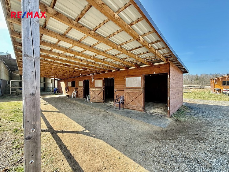 Prodej zemědělského objektu 164 000 m² - foto 8