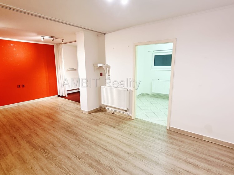 Pronájem kanceláře 53 m² - foto 8