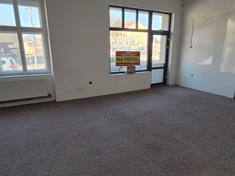 Pronájem obchodního prostoru 54 m² - foto 3