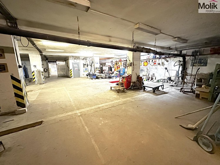 Pronájem skladového prostoru 1 046 m² - foto 2