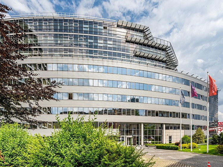 Pronájem kanceláře 974 m² - foto 2