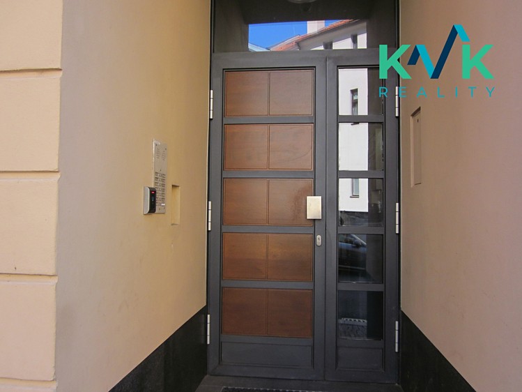 Pronájem obchodního prostoru 19 m² - foto 2