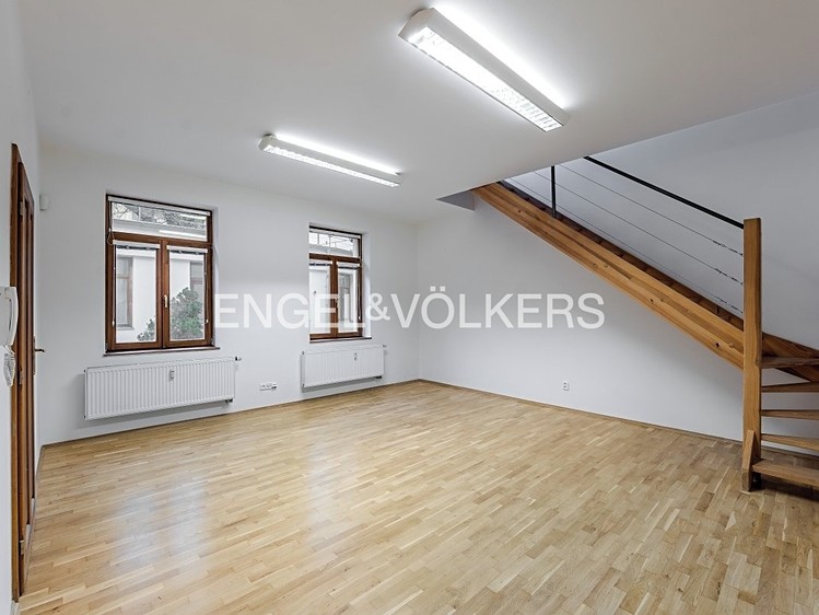 Pronájem kanceláře 112 m² - foto 4