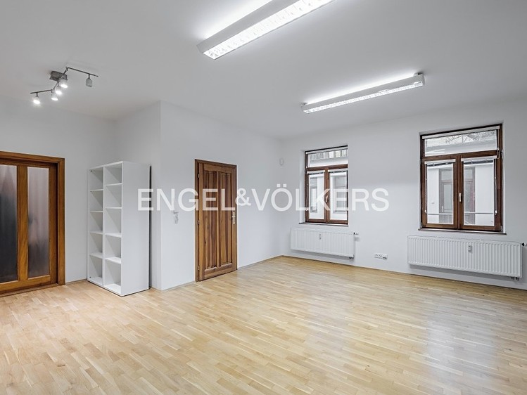 Pronájem kanceláře 112 m² - foto 6