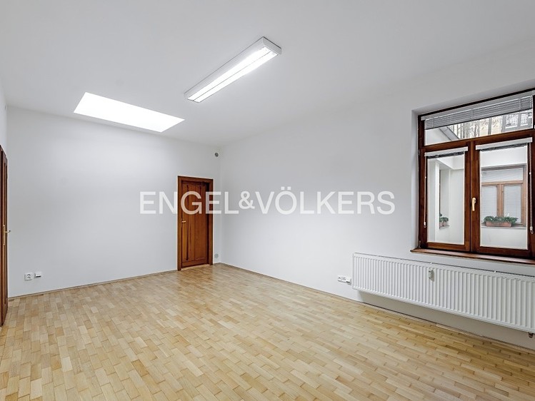 Pronájem kanceláře 112 m² - foto 7