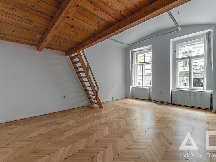 Pronájem kanceláře 40 m² - foto 1