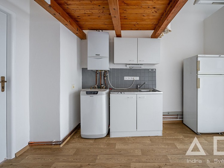 Pronájem kanceláře 40 m² - foto 8