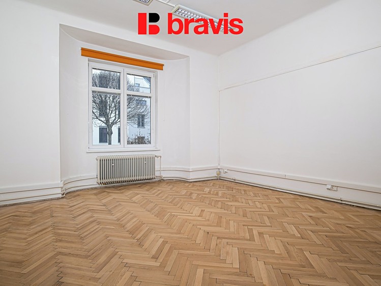 Pronájem kanceláře 117 m² - foto 2