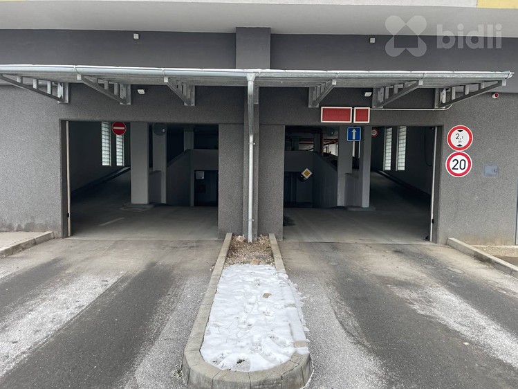 Prodej garážového stání 12 m² - foto 5