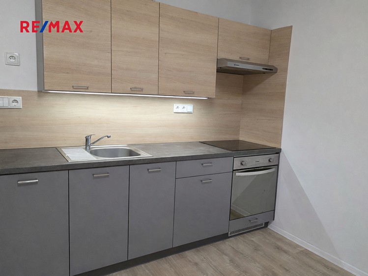 Pronájem bytu 2+kk 42 m² - foto 1