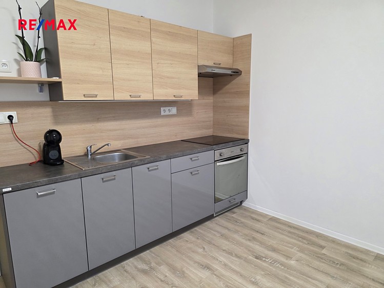 Pronájem bytu 2+kk 42 m² - foto 2