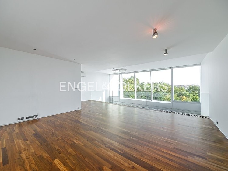 Pronájem bytu 6 pokojů a více 297 m² (Mezonet) - foto 4