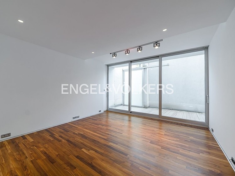 Pronájem bytu 6 pokojů a více 297 m² (Mezonet) - foto 5