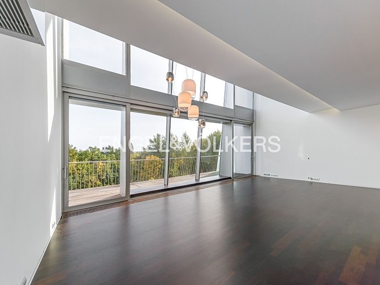 Pronájem bytu 6 pokojů a více 297 m² (Mezonet) - foto 6