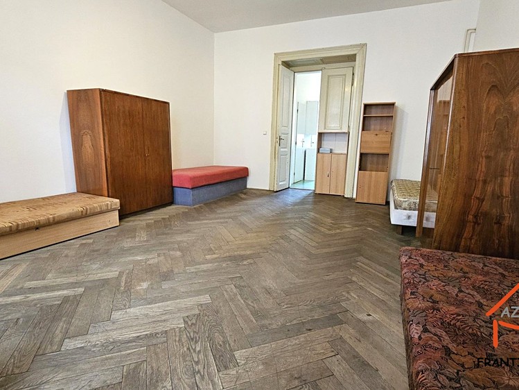 Pronájem bytu 1+1 52 m² - foto 8
