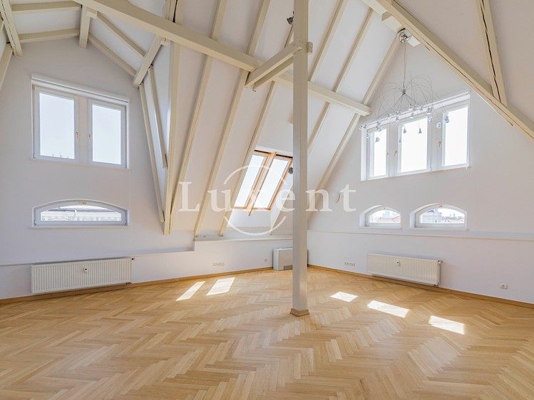 Pronájem bytu 5+1 286 m² (Mezonet) - foto 3