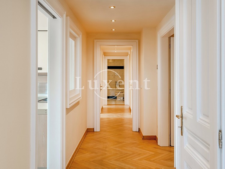 Pronájem bytu 5+1 286 m² (Mezonet) - foto 5