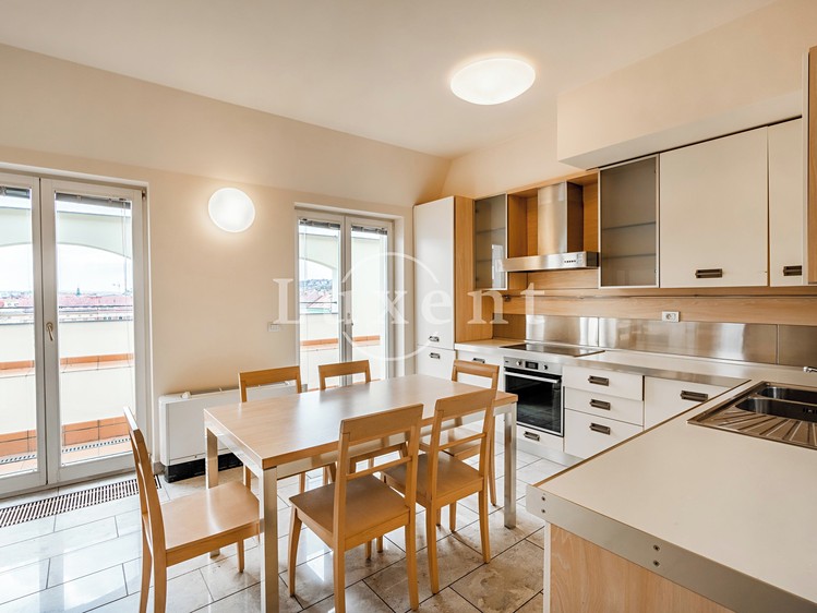 Pronájem bytu 5+1 286 m² (Mezonet) - foto 6