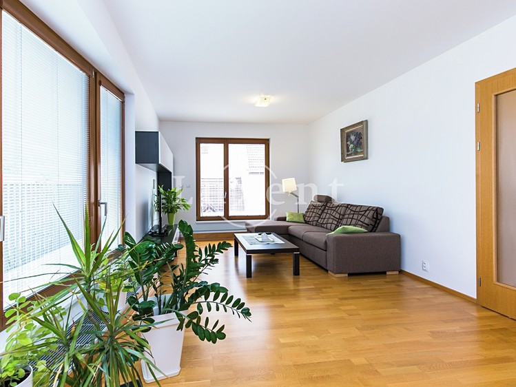 Pronájem bytu 2+kk 65 m² - foto 3