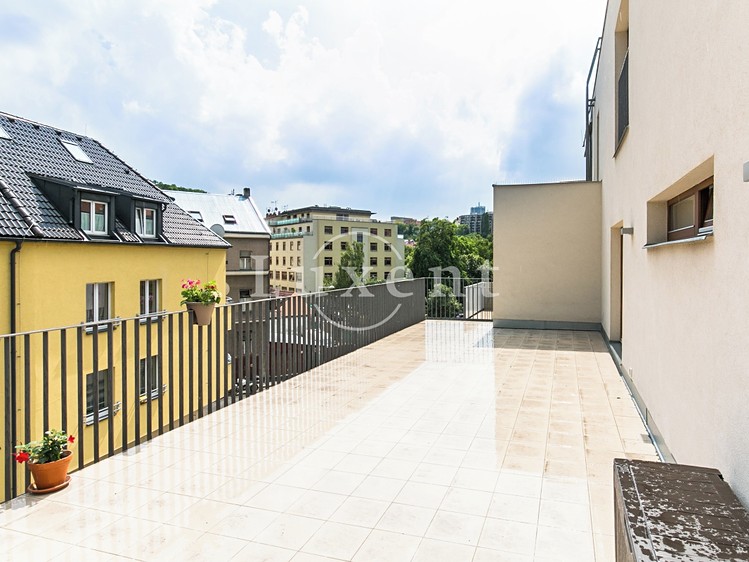 Pronájem bytu 2+kk 65 m² - foto 6