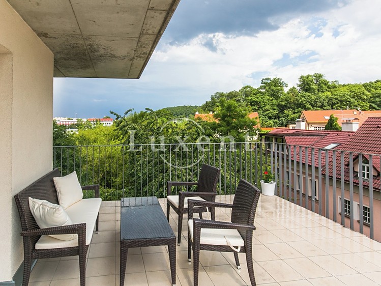 Pronájem bytu 2+kk 65 m² - foto 8