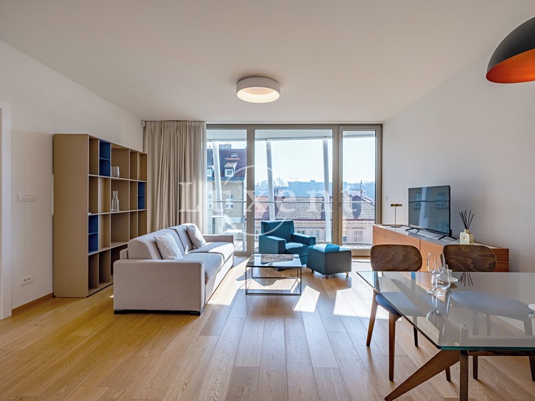 Pronájem bytu 2+kk 62 m² - foto 1