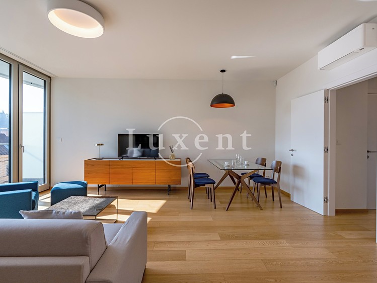 Pronájem bytu 2+kk 62 m² - foto 5