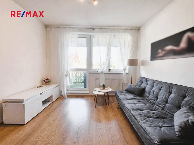 Pronájem bytu 2+kk 41 m² - foto 3