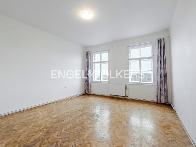 Pronájem bytu 3+1 90 m² - foto 1