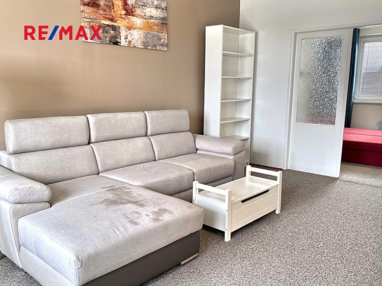Pronájem bytu 3+1 78 m² (Jednopodlažní) - foto 2