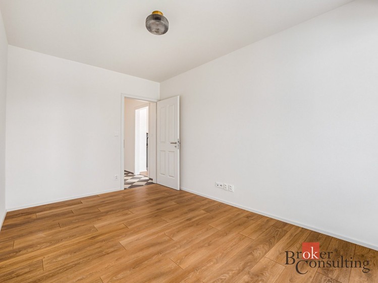 Pronájem bytu 3+kk 74 m² - foto 8